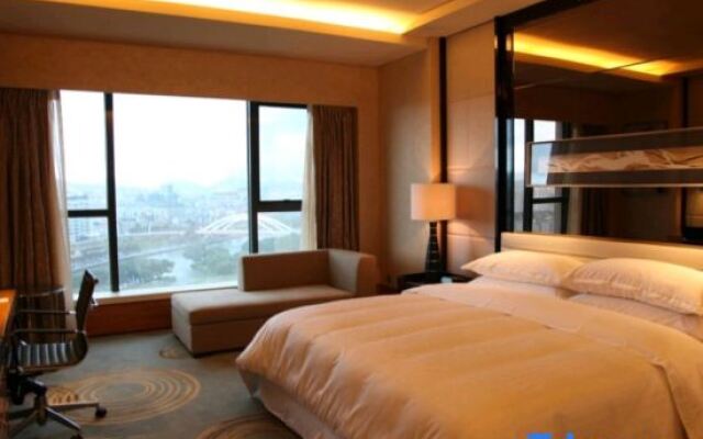 Jinhua Jinlongge Fashion Hotel