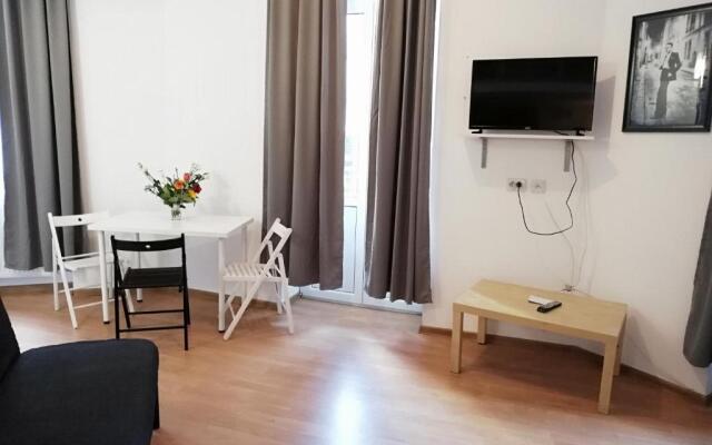 Studio Piata Amzei NR.1 (8 A)