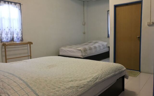 Kwan Phayao Lake House