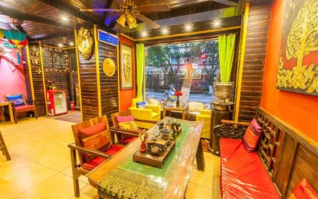 Little Chiang Mai Sky Mirror Store (Yangshuo West Street Longtoushan Wharf Store)