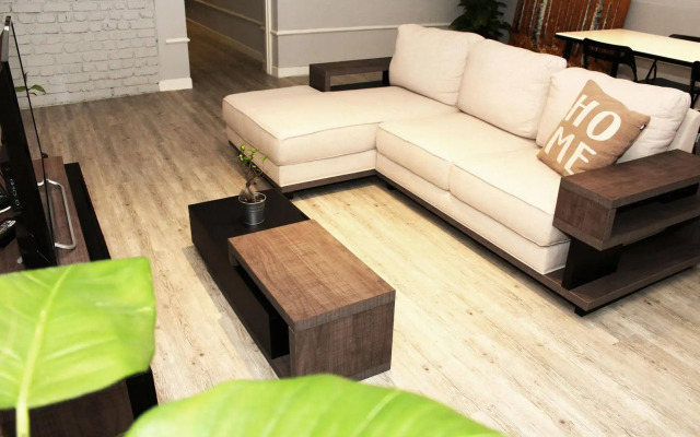 Reggae Mansion Suite