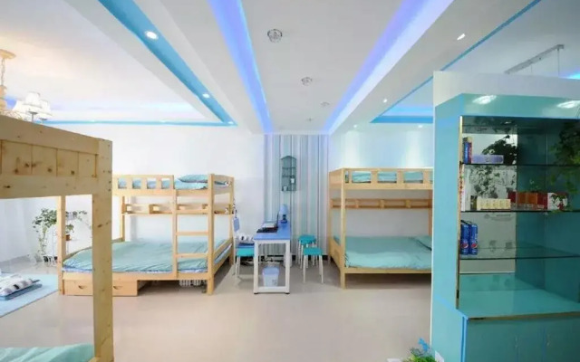 Up In Wonderland Hostel