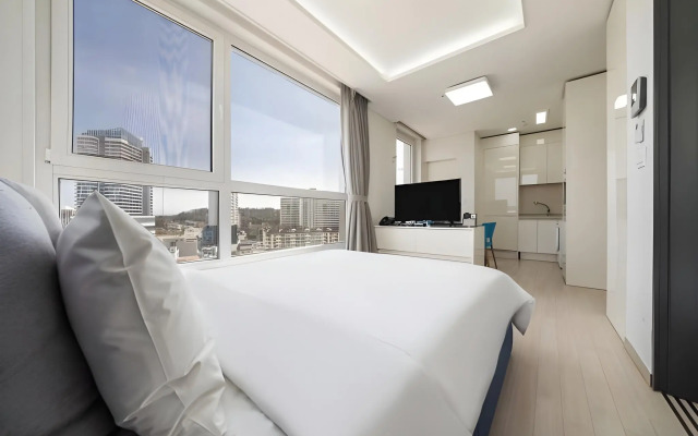 The Mark Sokcho Residence