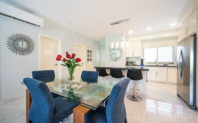 Luxury 2BR Condo with Pool - Paseo del Sol Playacar