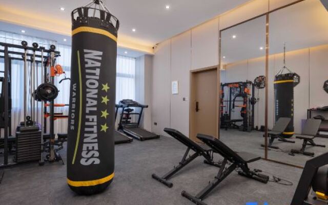 Shenzhen Zhongchen International Hotel (Baolong Subway Station Pingshan high-speed railway station)