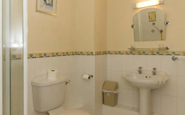 The Helm Apartments B&B