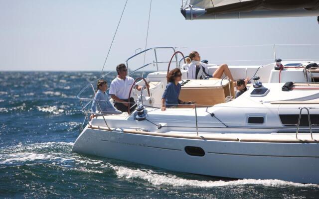 Madyson Sailing