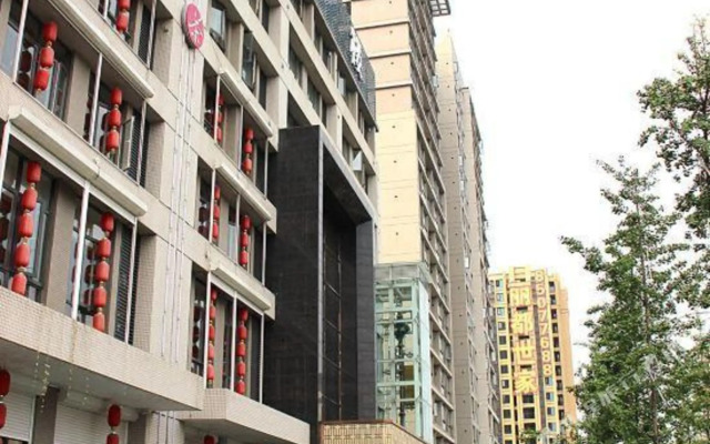 Meiyi Hotel