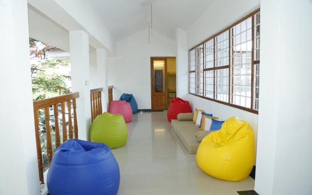 Hostel By The Sea