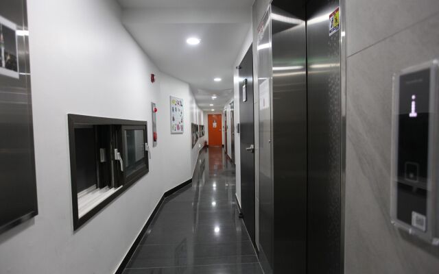 Myeongdong Artmonstay Guesthouse