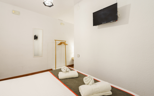 OYO Hostal Austria