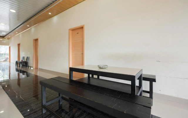 OYO 1648 Penginapan Three Joye