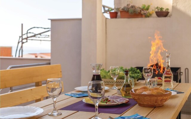 Amazing Home in Baska Voda With Wifi and 1 Bedrooms