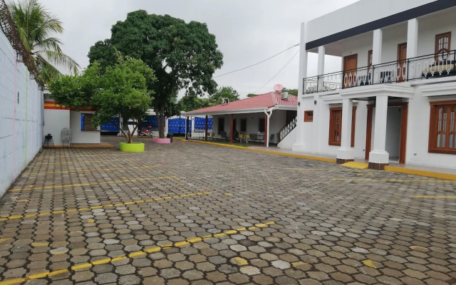 Hotel Casa Blanca