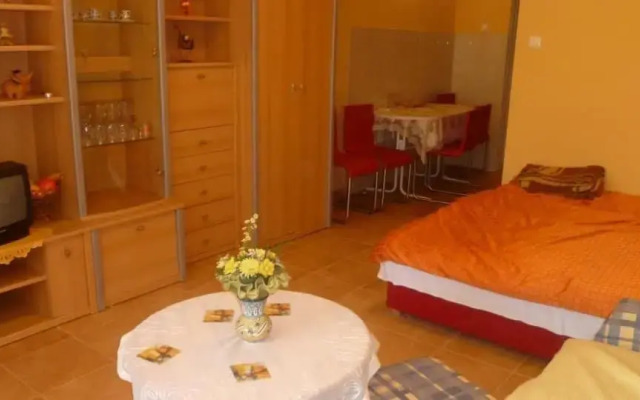 Lia Apartman