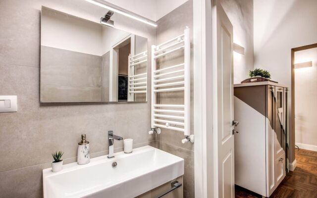 Travel & Stay - Scala