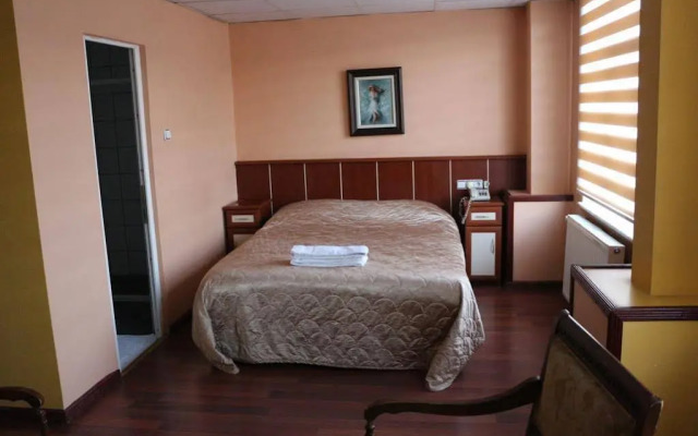 Yeni Hotel