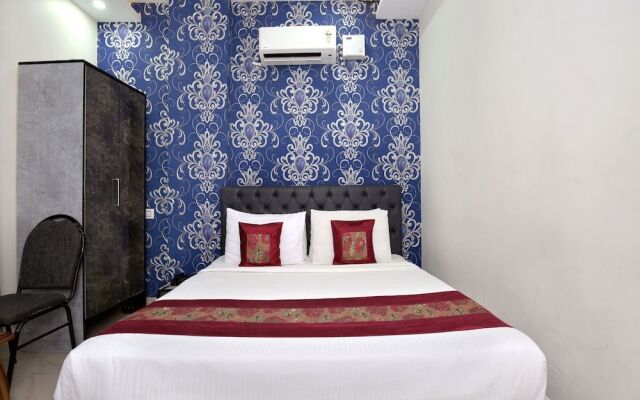 OYO 7100 Hotel Crossroads