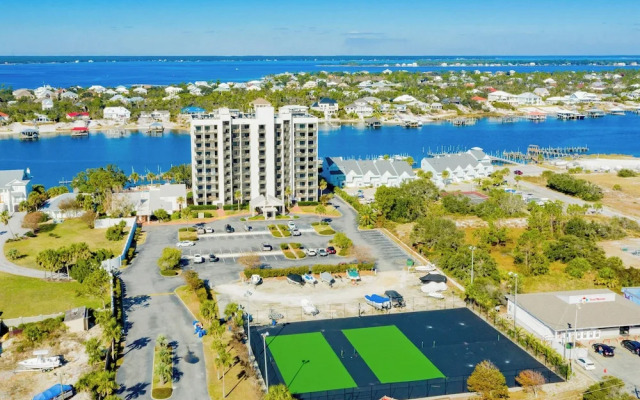 Shipwatch Surf & Yacht #301d