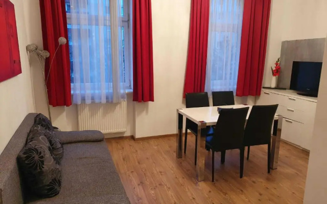 Vibrant Red Apartment I contactless Check-In