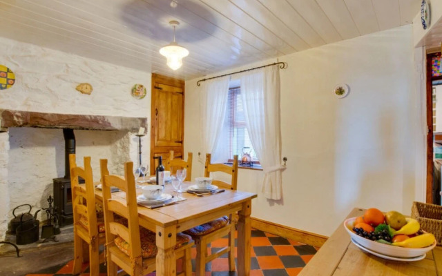 Fron Y Fron in Y Fron