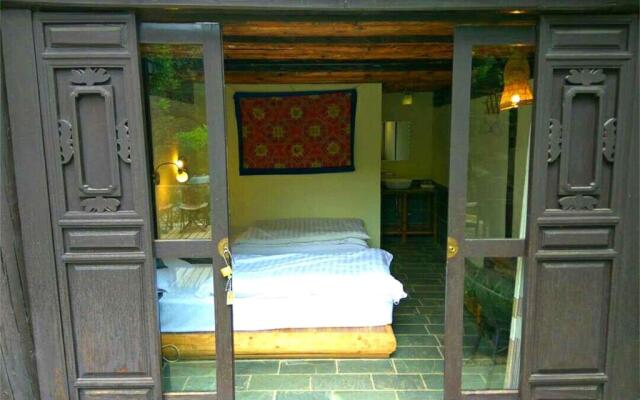 Lijiang Baisha Free Time Designed Hotel