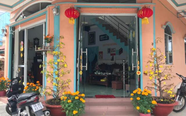 Huynh Huong Guesthouse