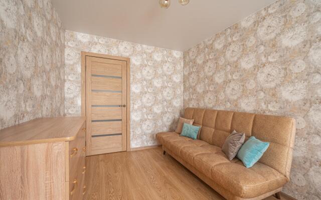 Сон и душ на Щорса