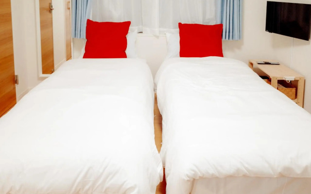 Triphome Tateishi New open/2 single beds/big table/300M WiFi