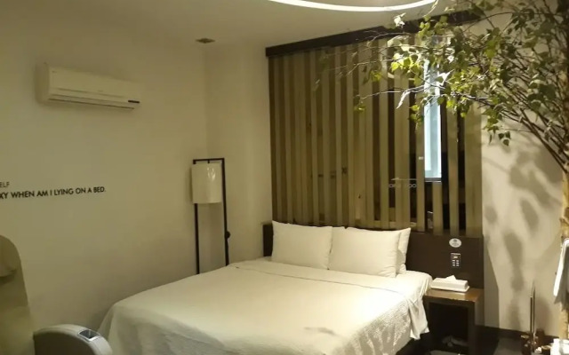 Lexy Hotel