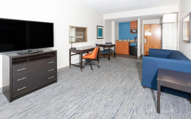 Holiday Inn Express & Suites Jacksonville Airport by IHG