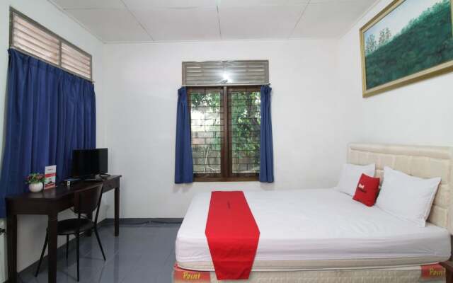 RedDoorz @ Jalan Bangka 2