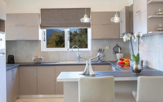 Thea Family Apartment 2