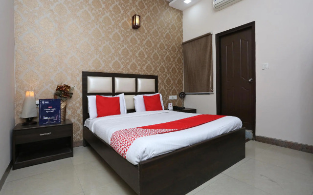 OYO 12479 Hotel city shine