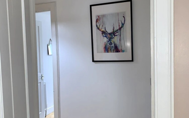 Charming 5-bed Apartment in Edinburgh