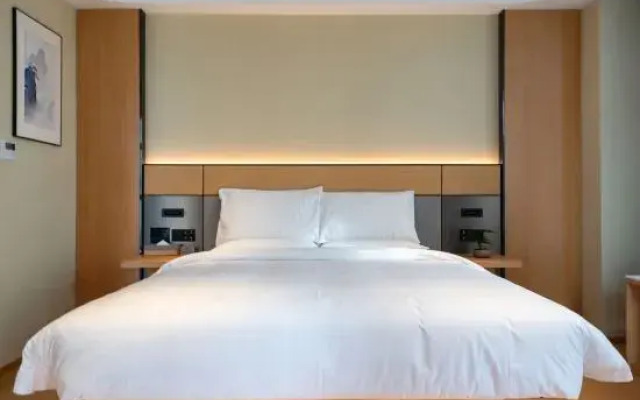 18 Degrees Residence Future Hotel