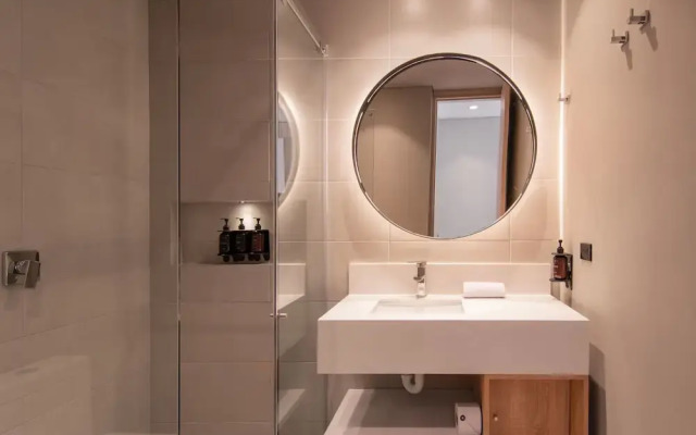 w Radiant 2BR w/ Marvelous Deco in Unicentro