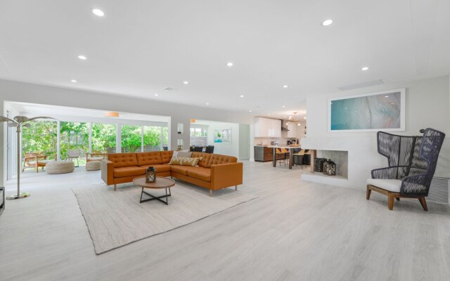 Amazing renovated home close to the Bay