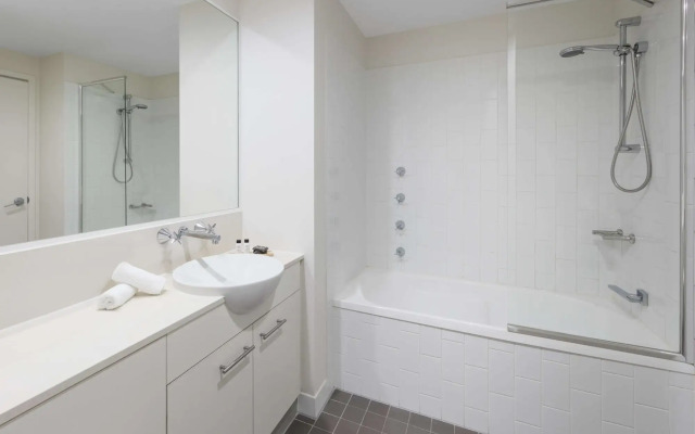 Oaks Brisbane on Margaret Suites
