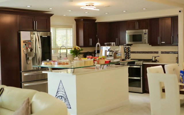 Illuminati Guest House