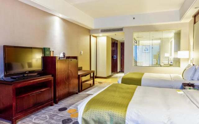 voco Guangzhou Shifu by IHG