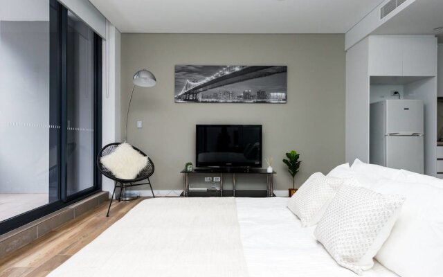 Chic CBD Pad + Pool + Gym + Sauna + Parking
