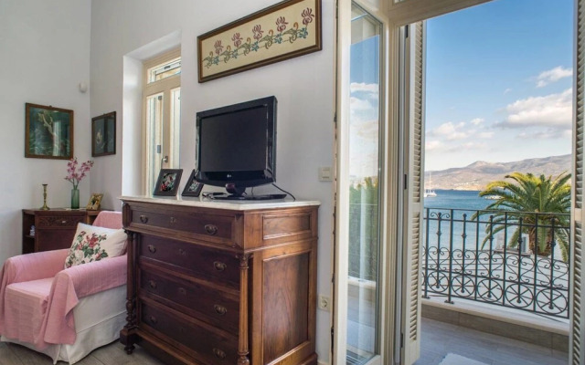 Seafront Own Ouse - Sleeps 6 - 5min Walk To the Beach