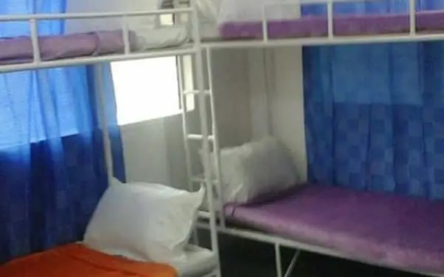 Bunks Makati - Hostel