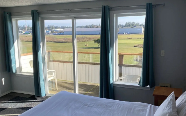 Ocean Shores Inn & Suites