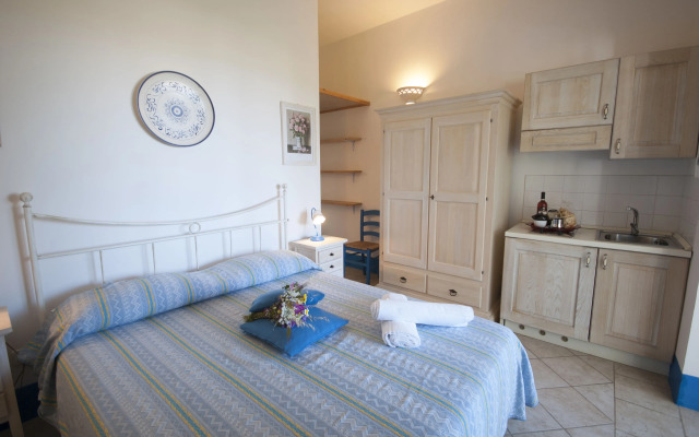 Villa Flora Studios & Apartments