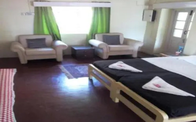 Hotel Whispering Wilderness - Sholur