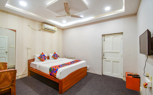 Fabhotel Saltlake Regency
