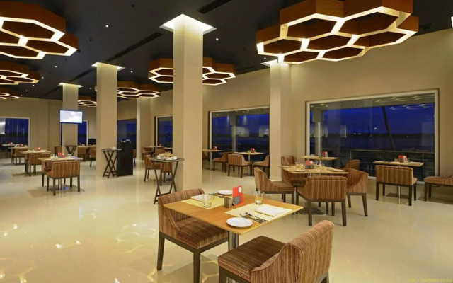Hotel Naveen Lakeside