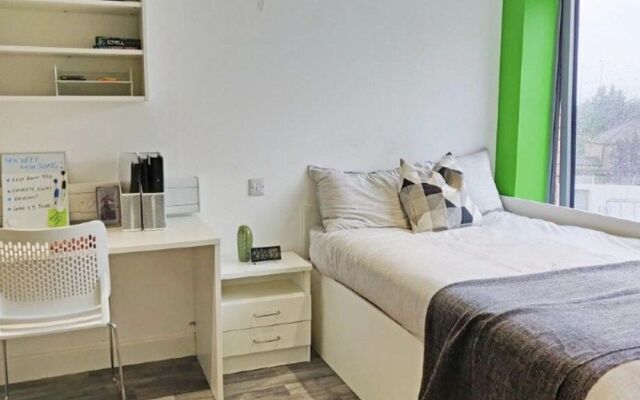 Sophisticated Studios Greenwich